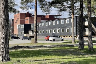 Hotel Biri Arena Overnatting