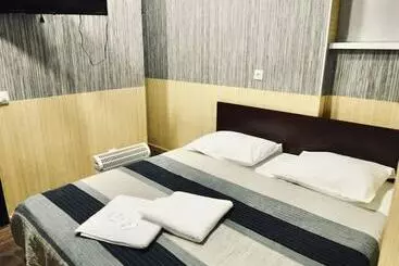 Hotel Uno Apart