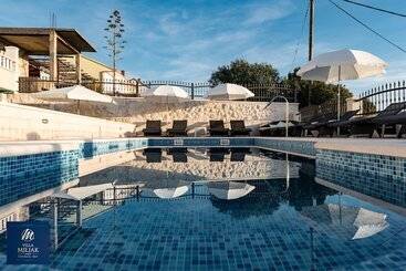 آپارتمان Villa Miljak