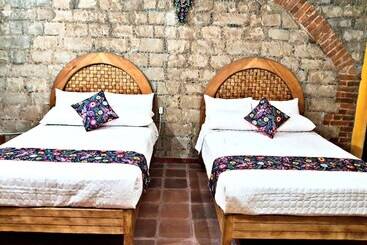 فندق Hacienda Los Dolores   Hostel