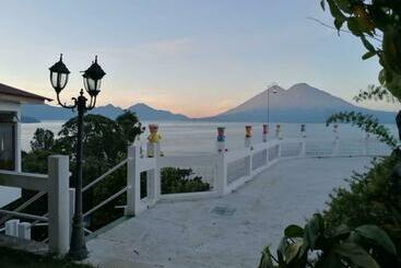 Y Apartamentos Don Moisés