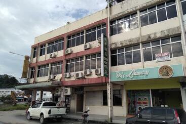 Otel Oyo 90376 Centre Point