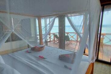 アパートホテル Mtende Beach Bungalow Océan View