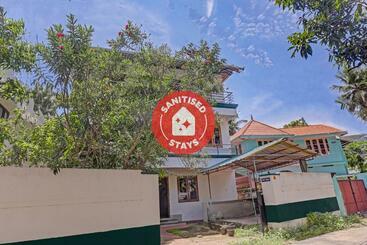 Hotel Collection O 83346 Violet Near Infosys Technopark Trivandrum