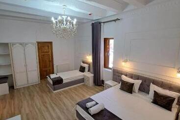 酒店 Nabibek Terrace