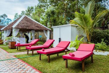 هتل The Sanctuary Lodge