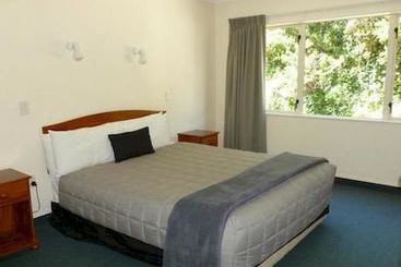 فندق Breakwater Apartments