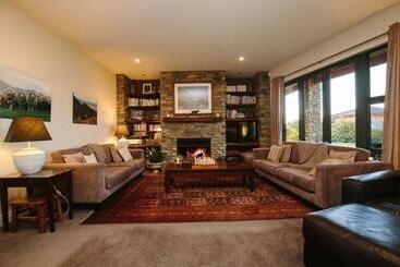 فندق Lime Tree Lodge