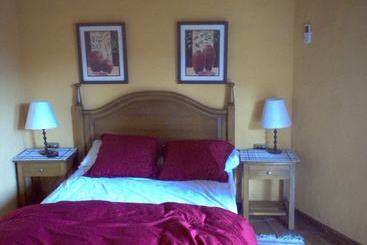 بيت ريفى Poblado Jirdana