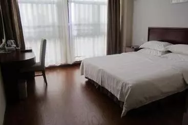 Hotelli Greentree Inn Shandong Jining Weishan Lake National Wetland Park Business