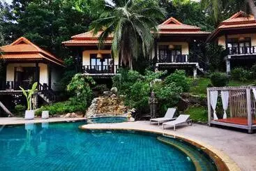 Hotel Red Pearl Beach Resort