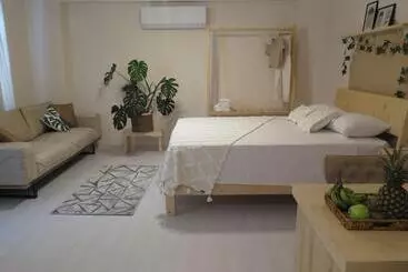 Aparthotel Santa Suites  Near Saint Nicholas Church