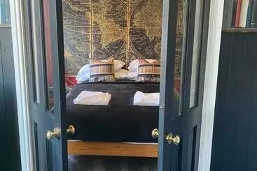 Alberg The Library Style Room