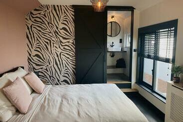 مبيت وإفطار Kavel 90