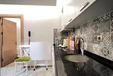 هتل آپارتمان Gloria Suite