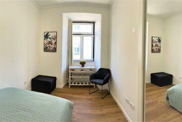 Lisboa Intendente 3bedroom Apartment With Balcony