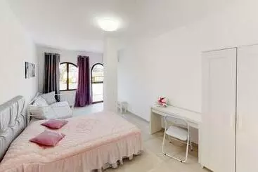 Herberge Habitaciones Triples Espaciosas Con Baños Privados En Maspalomas