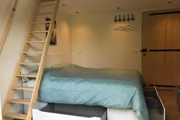 Flora’s B&b