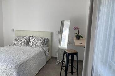 膳宿费 Castle Rhythm Inn