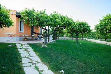 Hotel Fiore Di Vendicari   Near The Beaches Of Calamosche And Vendicari