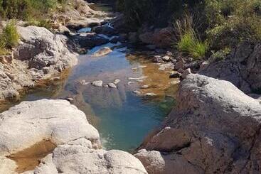 تختخواب و صبحانه Chambre D Hôtes De La Louve