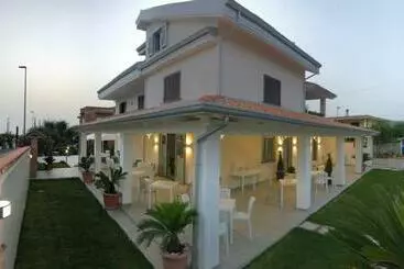 ベッドアンドブレックファースト Invilla Bed&breakfast   Quality Rooms
