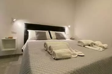 ベッドアンドブレックファースト Invilla Bed&breakfast   Quality Rooms