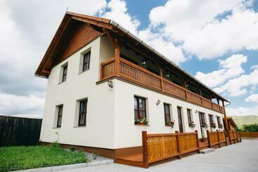 مبيت وإفطار Vendégváró Panzió