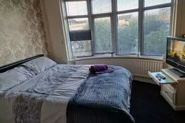 پانسیون Shergold Rooms