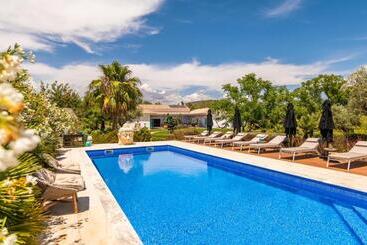 تختخواب و صبحانه Seeds Of Silence Boutique Hotel & Retreat Center Near Olhao