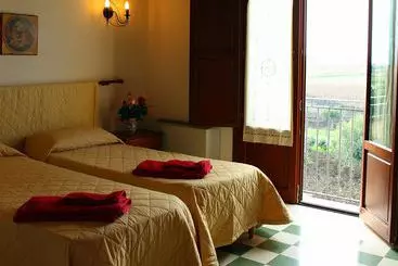 کلبه Agriturismo Valle Benuara