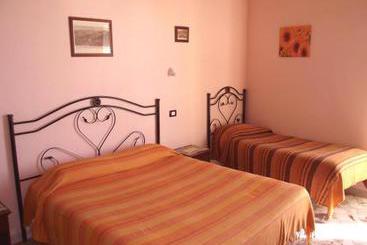 ベッドアンドブレックファースト Fiore Di Girgenti