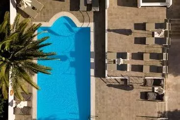 هتل Stelios Place