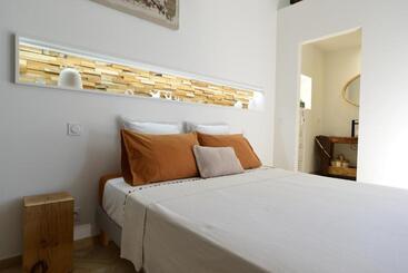 ベッドアンドブレックファースト Chambre D Hôtes A La Clé Des Champs Varen