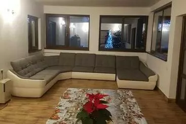 Pensiunea Zorile Tarcaului