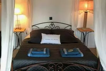 ペンション Gite D Hôte Romantique Et Artistique Au Coeur De Locronan