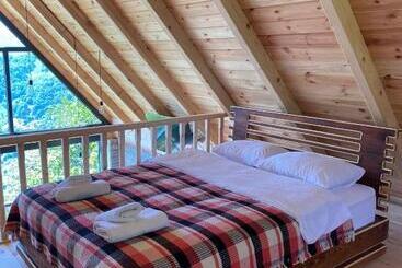 تختخواب و صبحانه Pera Bungalov