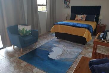 Отель Orangeriverguestfarm