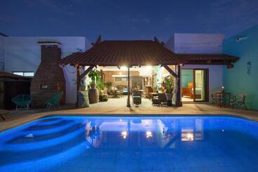 בית מלון כפרי Aquamarina