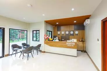 Hotel Avarin Resort