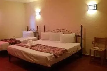 Hotel Maya 2012