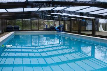 פנסיון Les Cabanes De Brassac Gîte Esprit Cabane Avec Spa