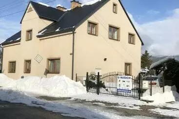 Majatalo Penzion U Našich