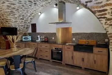 Aamiaismajoitus (B&B) Moulin De Bonfilhon