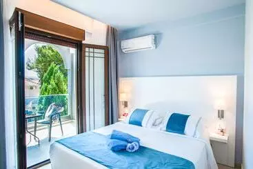 Acrotel Lily Ann Village