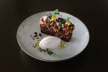 בית מלון כפרי Nira Alpina