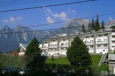 هتل Alexandros Busteni