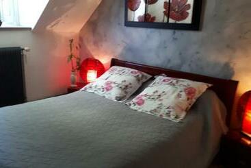 مبيت وإفطار Chez Lydie Et Jean Paul