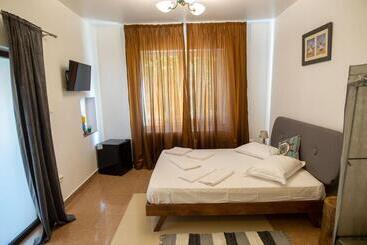 פנסיון Vila Jean Bart