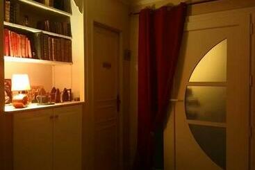 민박 Les Eléphants Bleus